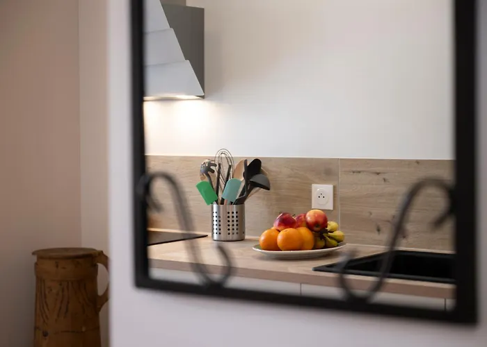 Petite Anita - Centre - Parking Prive