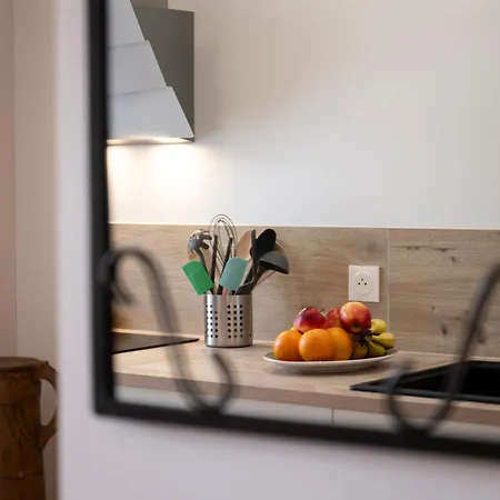 Petite Anita - Centre - Parking Prive